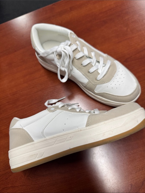 American Eagle Outfitters Shoes - American eagle sneakers size 8.5 // 100441